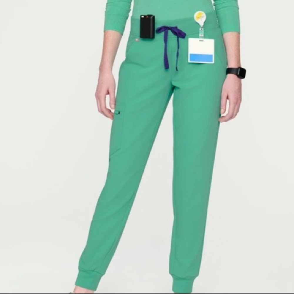 Figs - Surgical Green - Zamora Scrub Pants - NWT (PETITE)